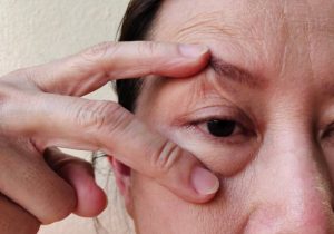 Симптомы глаукомы у пожилых людей признаки