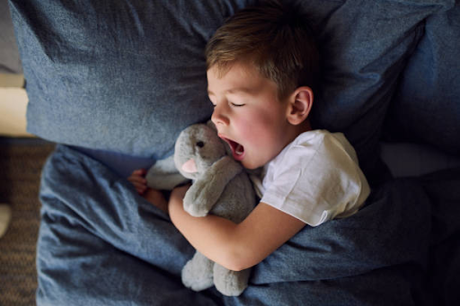 Дента Капитал | Почему когда ребенок засыпает сильно потеет голова